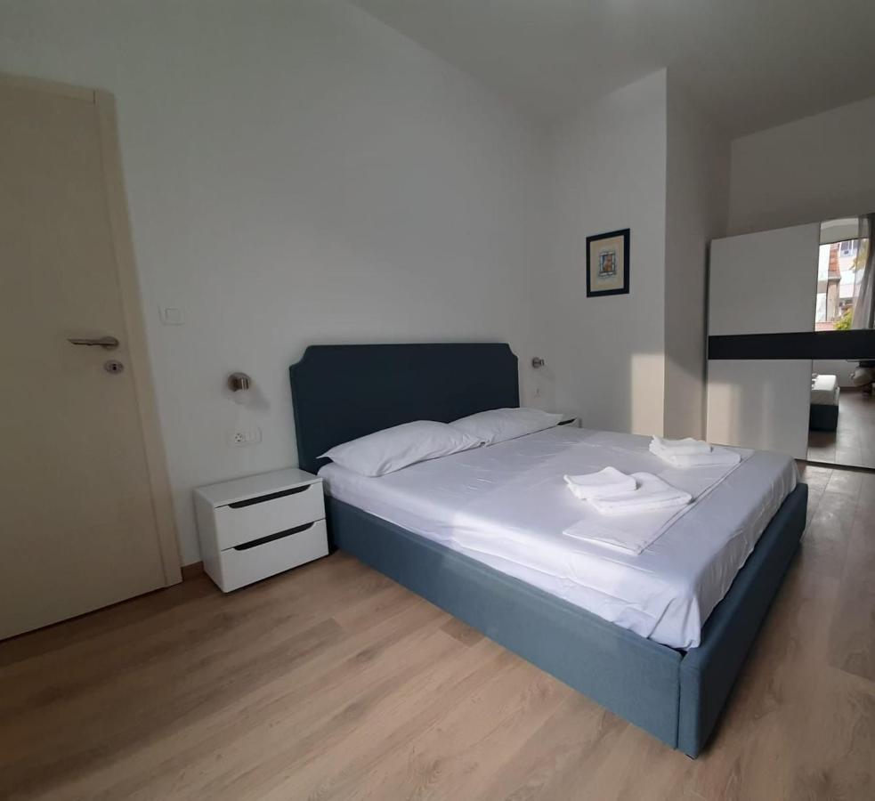 Apartment Center Split Buitenkant foto