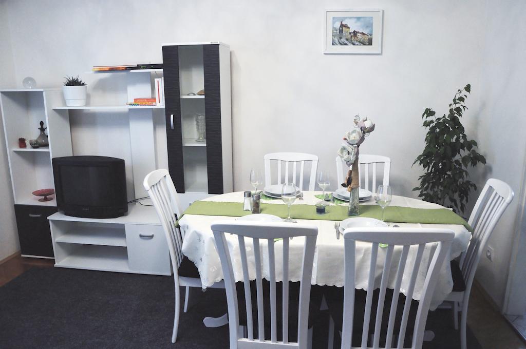 Apartment Center Split Buitenkant foto