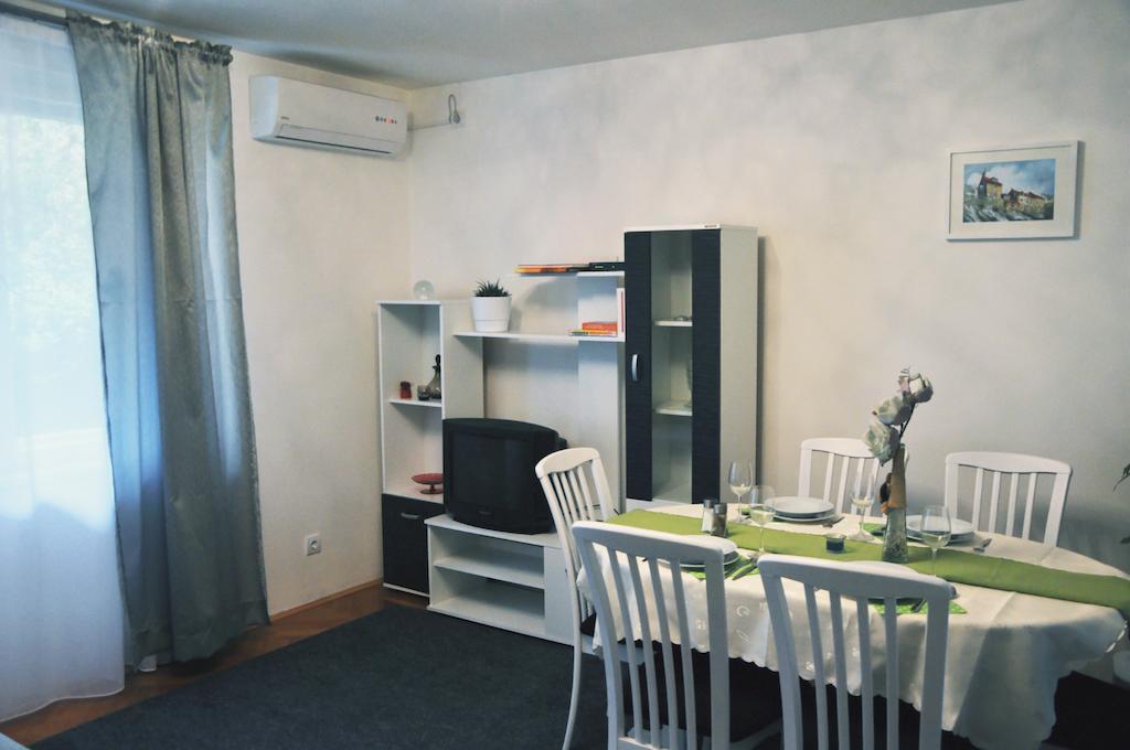 Apartment Center Split Buitenkant foto