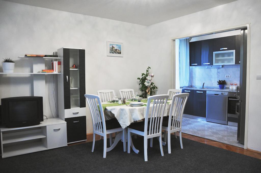 Apartment Center Split Buitenkant foto